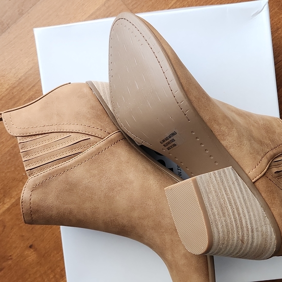 New Ankle Boots - Picture 5 of 5